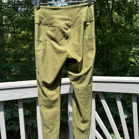 Old Navy Olive Active Leggings Size M - Picture 5 of 8